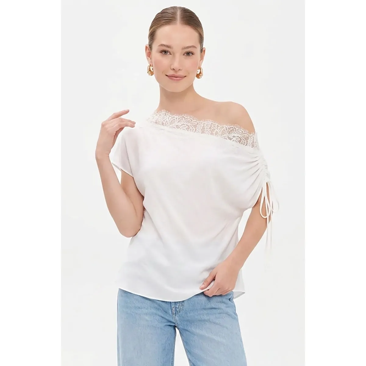NAKED ZEBRA Off Shoulder Lace Trim Top WHITE