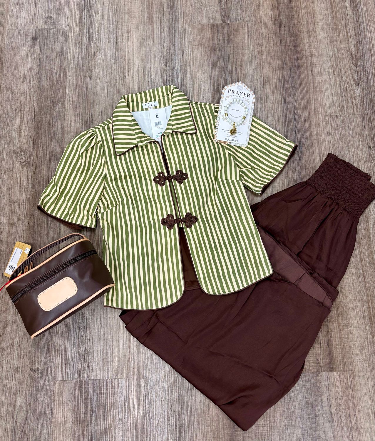 TCEC Frog Closure Stripe Top