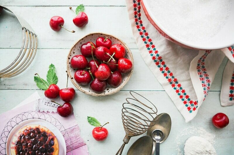 Fresh Tart Cherries by the quart