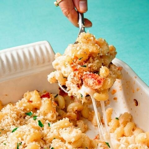 Baked Lobster Mac & Cheese - Serves 5 - 6 people