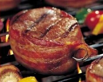 Bacon Wrapped Beef Tenderloin Steak AAA (Filet Mignon)- 4 oz LOCAL