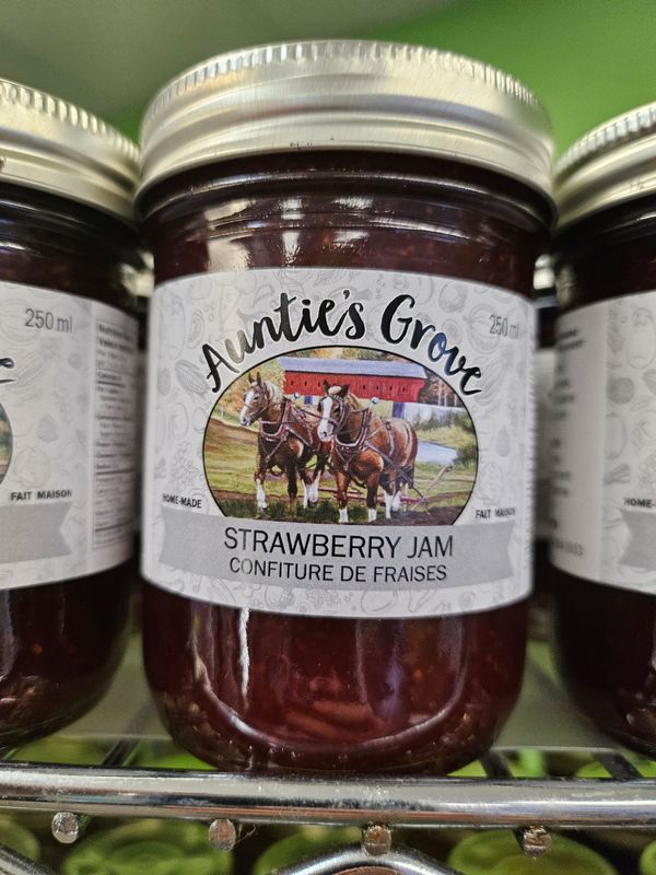 Auntie&#39;s Grove Strawberry Jam - Local