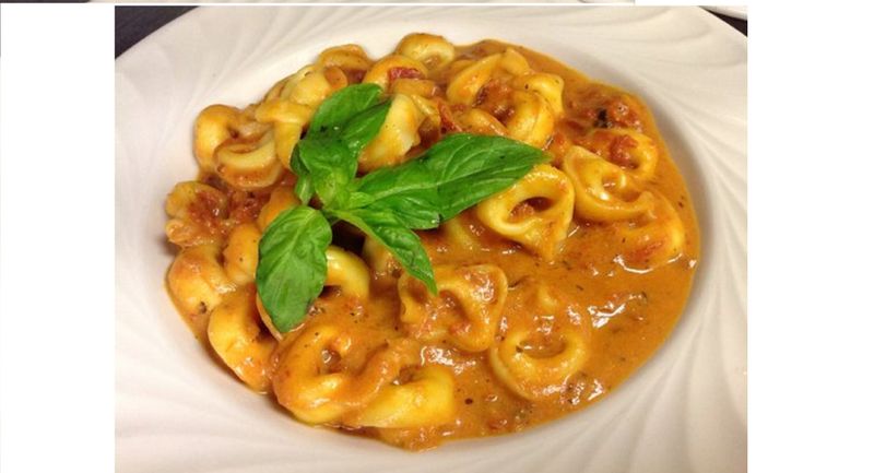 Cheese Tortellini alla Vodka Heat &amp; Serve