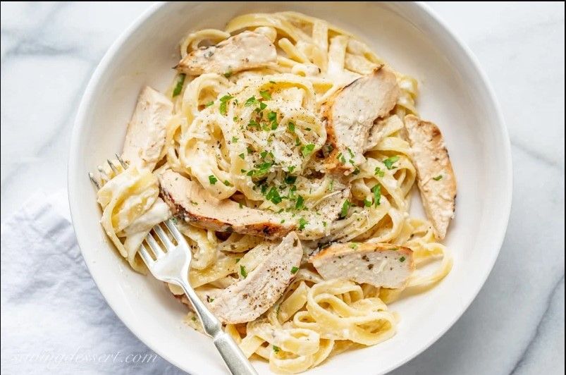 CHICKEN FETTUCCINE ALFREDO- Grocery Garden Originals  Heat &amp; Serve LOCAL