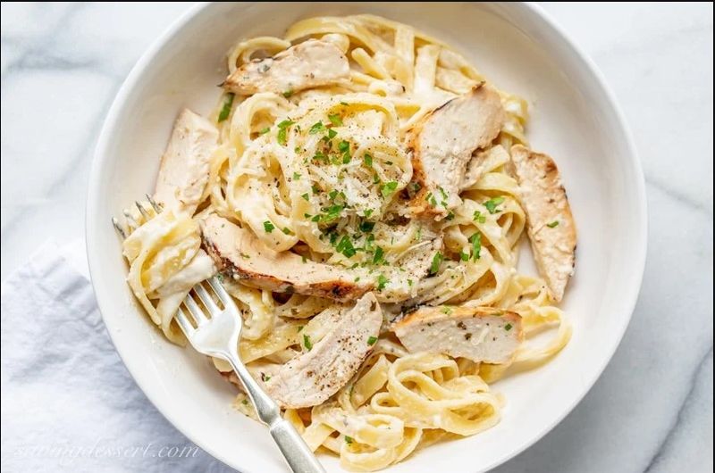 CHICKEN FETTUCCINE ALFREDO- Grocery Garden Originals  Heat &amp; Serve LOCAL