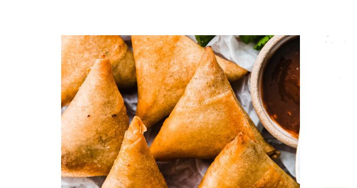 Samosas - 6 Pack with Sauce