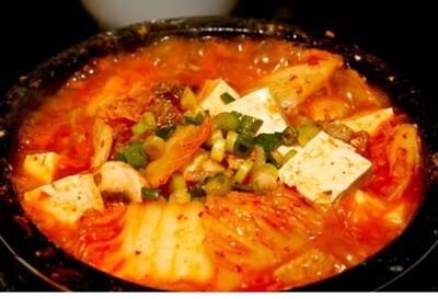 Kimchi Jjigae (김치찌개)