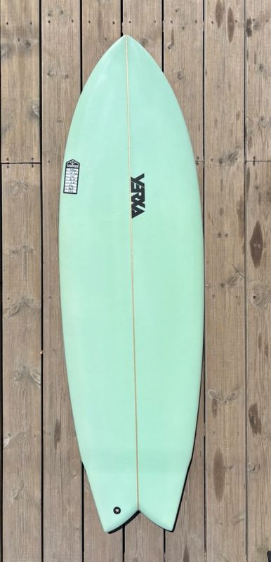 QUAD 5'8" x 20.75" x 2.50" - 34L