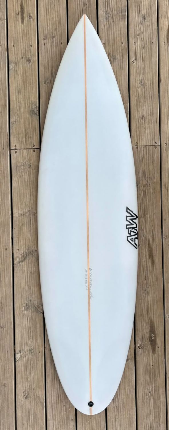 6'1" x 19.75" x 2.5" - 31L