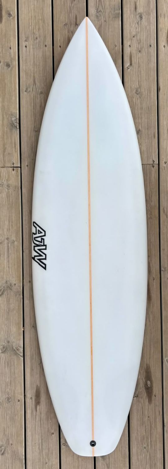 5'10" x 19.65" x 2.45" - 30L