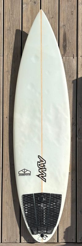 5'10" x 18.22" x 2.22" - 24.65L
