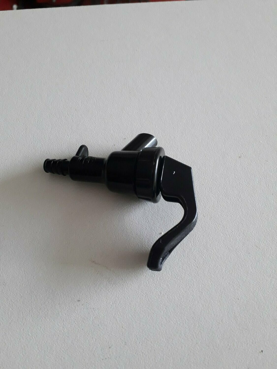 Пластмасов кран