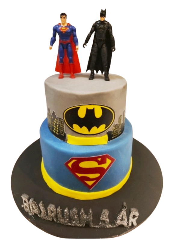 Batman &amp; superman 2 vånings tårta