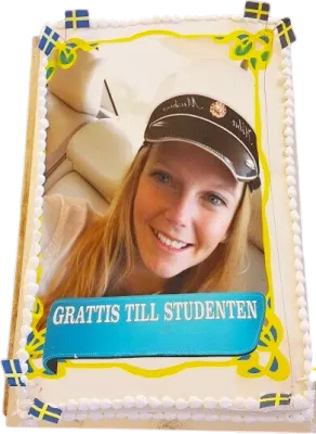 Fyrtkantig bildtårta med student motiv 1