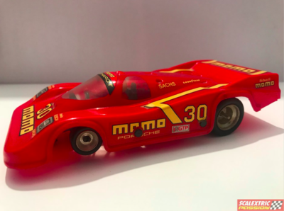 Porsche 956 Momo