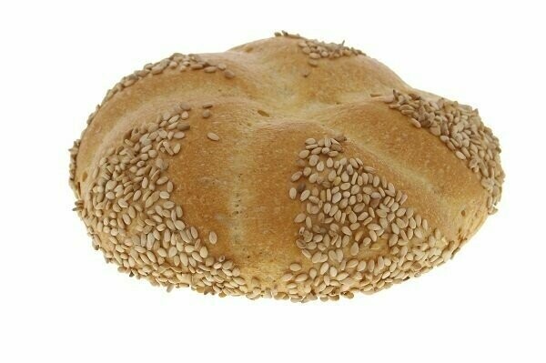 Wit tarwe keizerbroodje sesamzaad