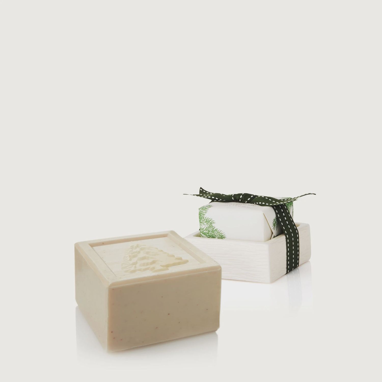 TH Frasier Fir Bar Soap &amp; Dish Set