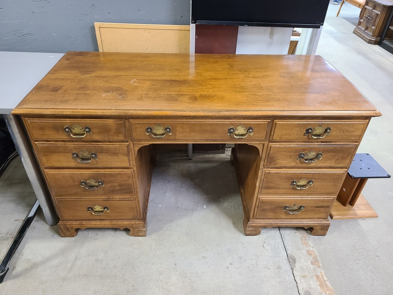 Ethan Allen Executive Desk