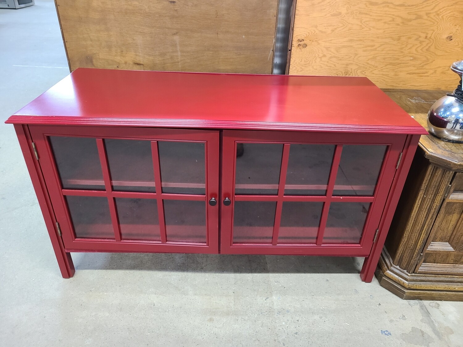 Red Entertainment Center