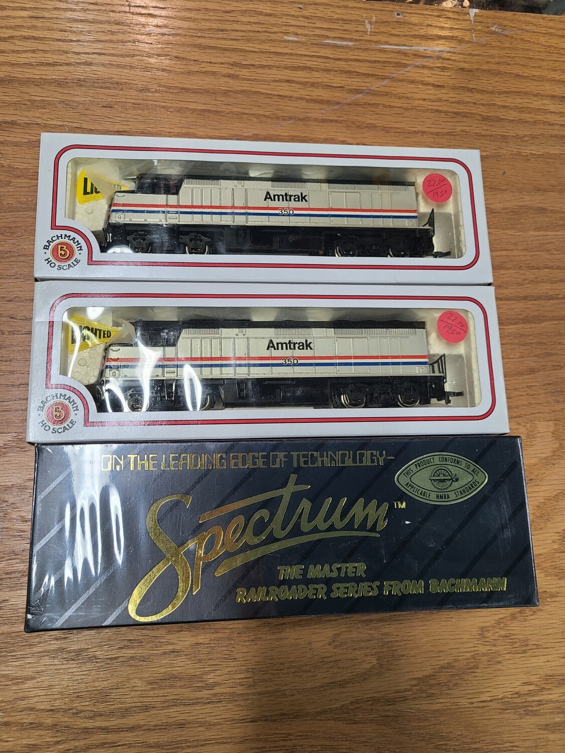Bachmann 2 Trains & 1 Spectrum Series 44 Ton Switcher