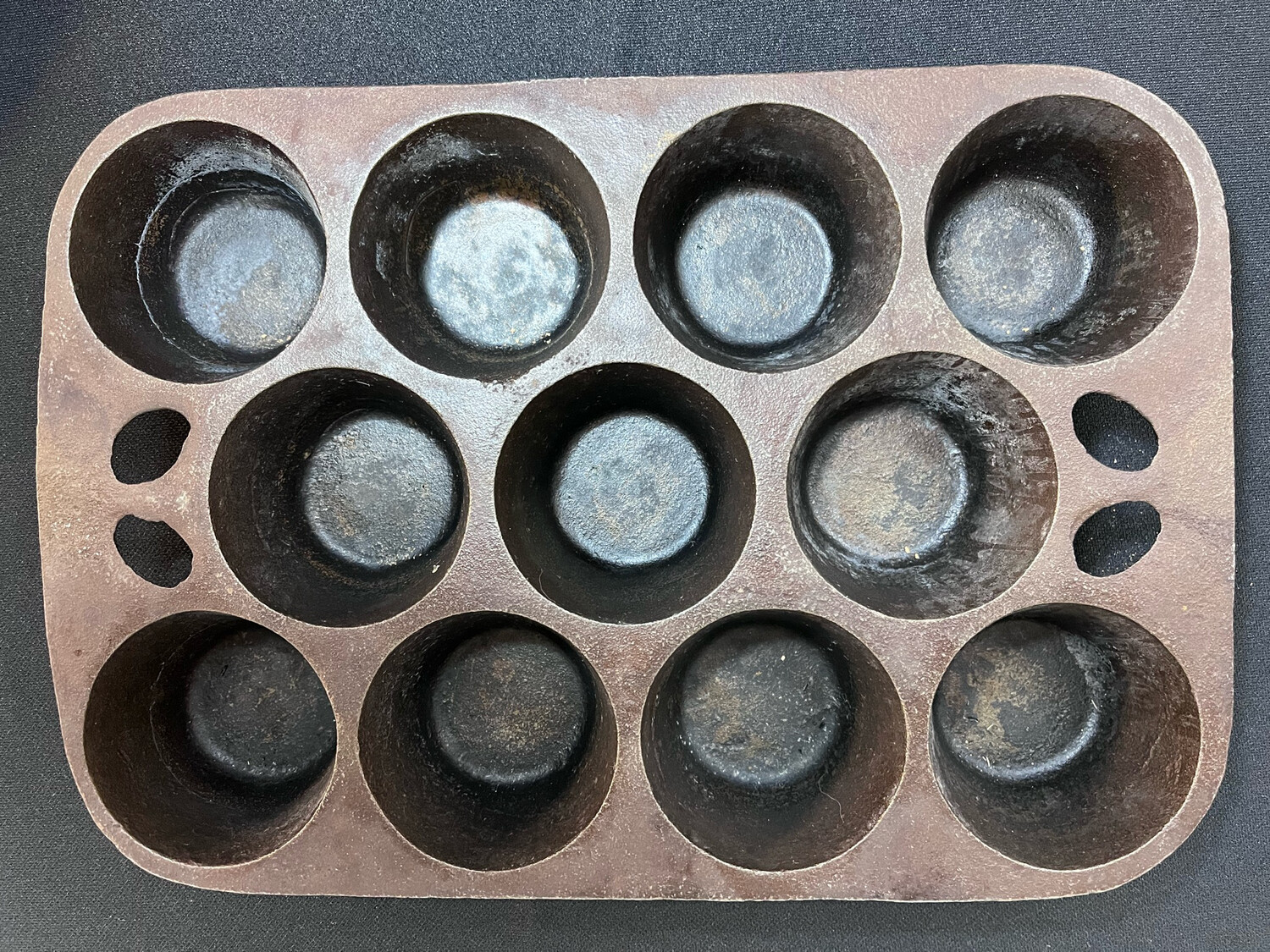 Cast Iron Cupcake/Muffin Pan