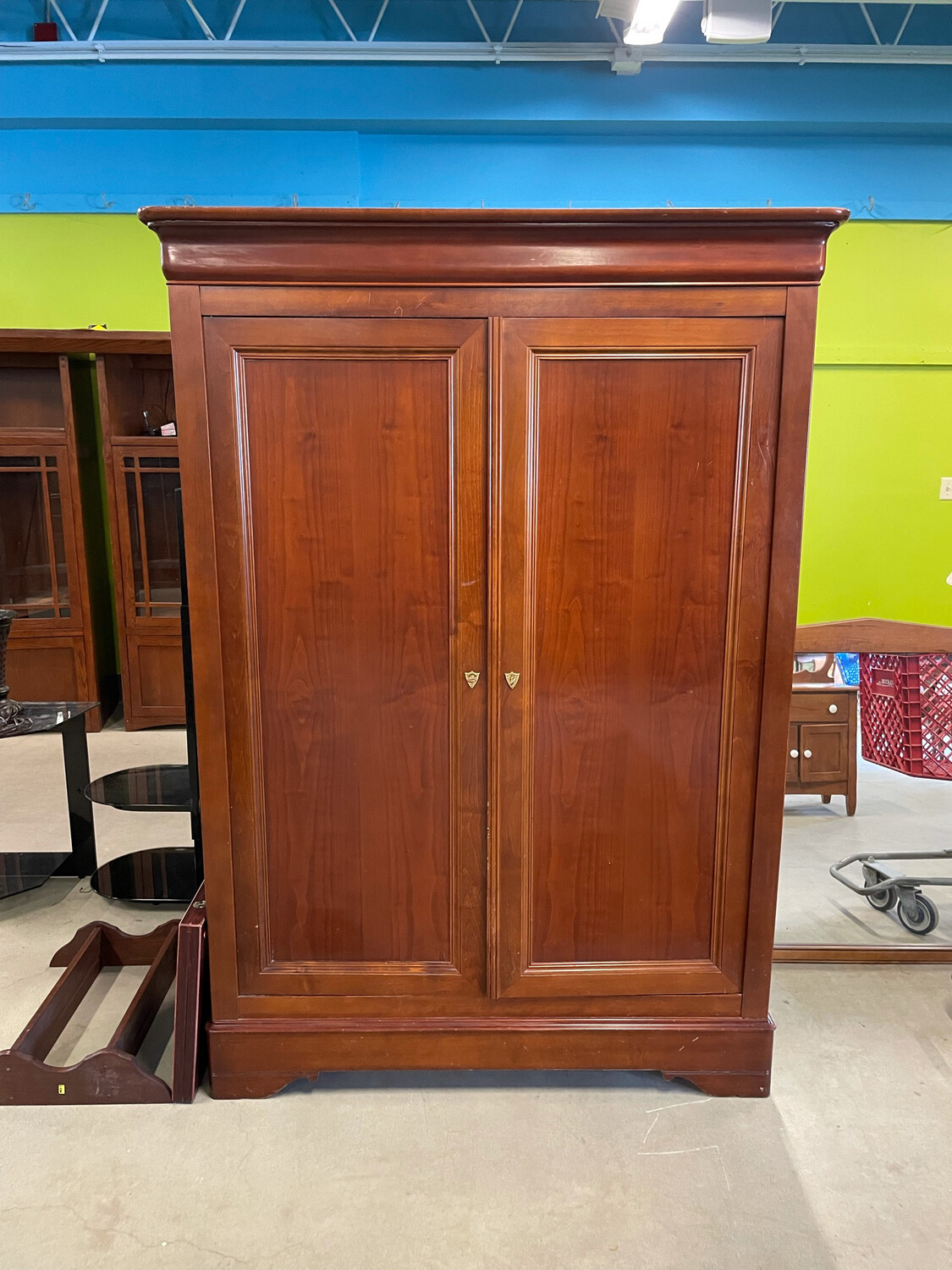 Armoire with Key