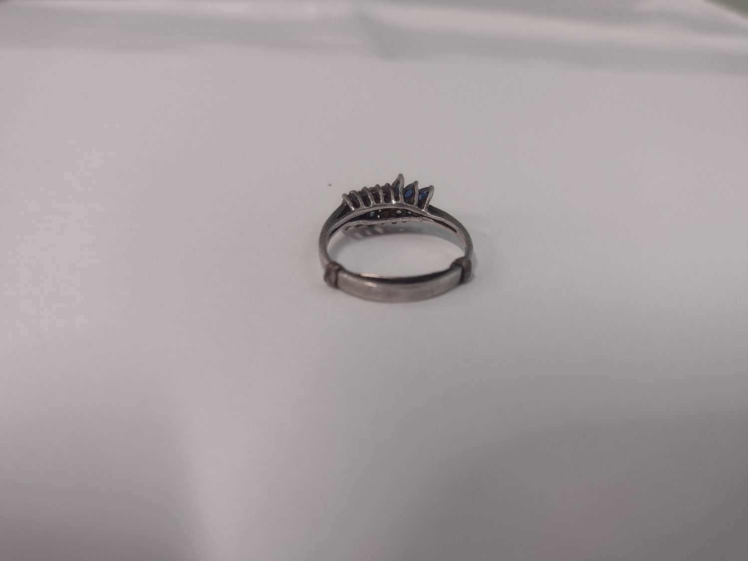 925 Silver With Ring Guard - White &amp; Dark Blue Stones
