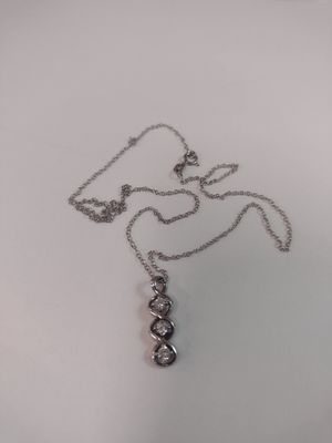 925 Silver Pendent - Three Clear Stones