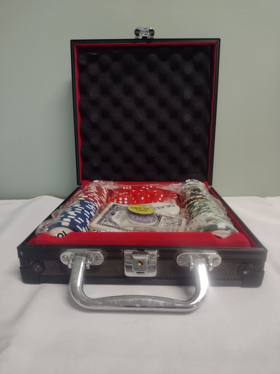 Dew Tour Poker Set