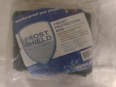 Greenscapes 8&#39; Frost Shield Frost Protection Bag