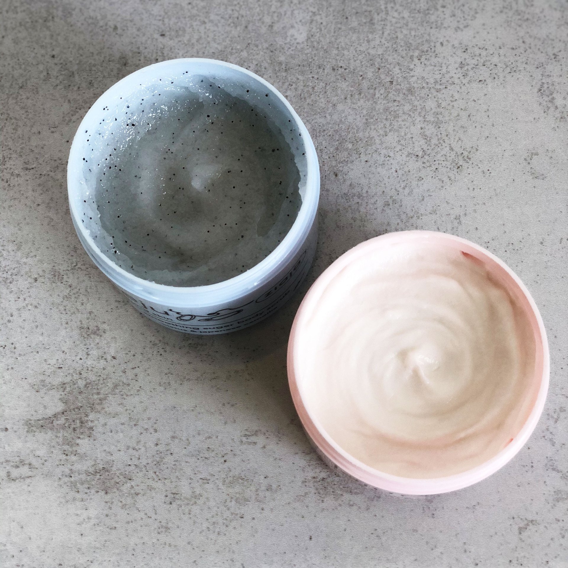 Ziaja JEJU YOUNG SKIN glättendes Zucker-Körperpeeling 200ml