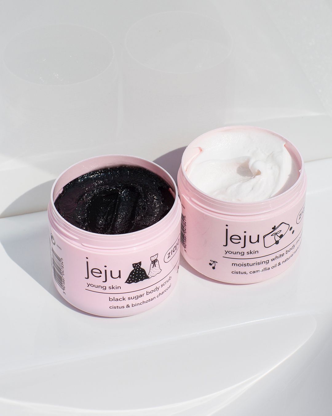 Ziaja JEJU YOUNG SKIN Körperpeeling mit schwarzem Zucker 200ml