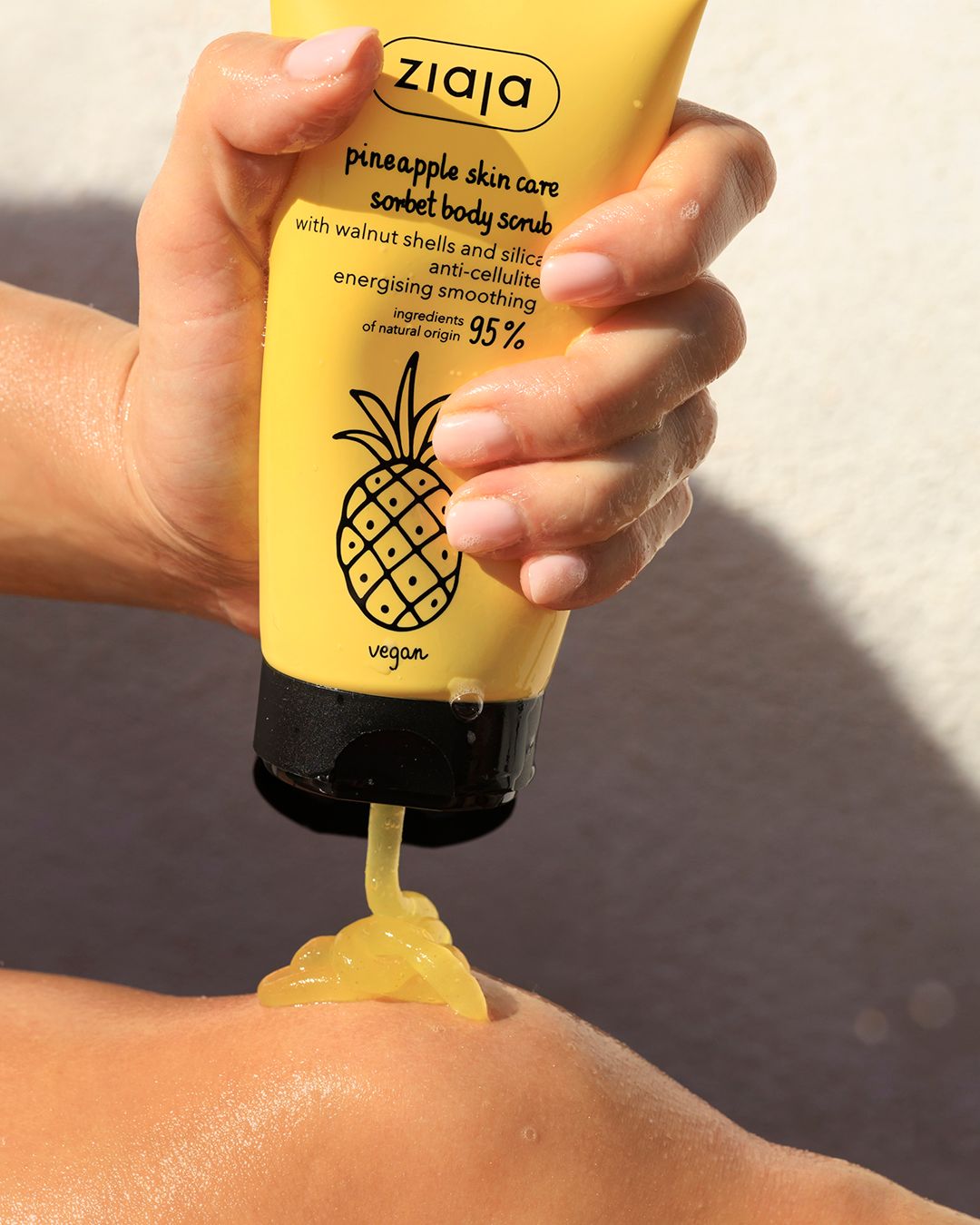 Ziaja PINEAPPLE glättendes & energetisierendes Sorbet Körperpeeling - Anti-Cellulite 160ml