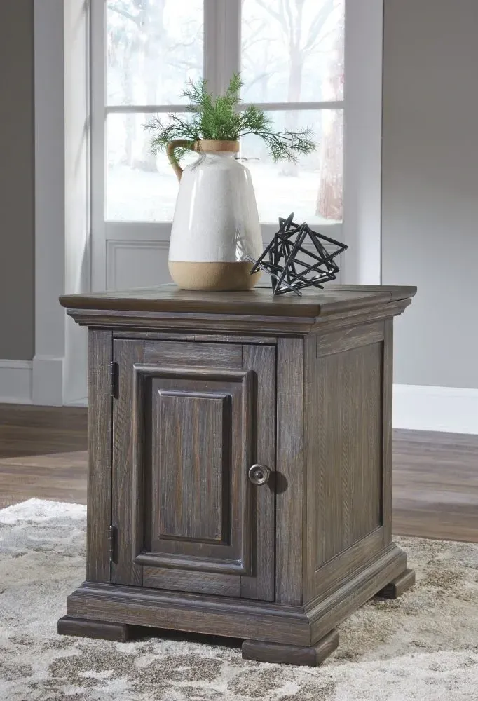 Ashley | Wyndahl Chairside End Table | TAX INCLUDED!