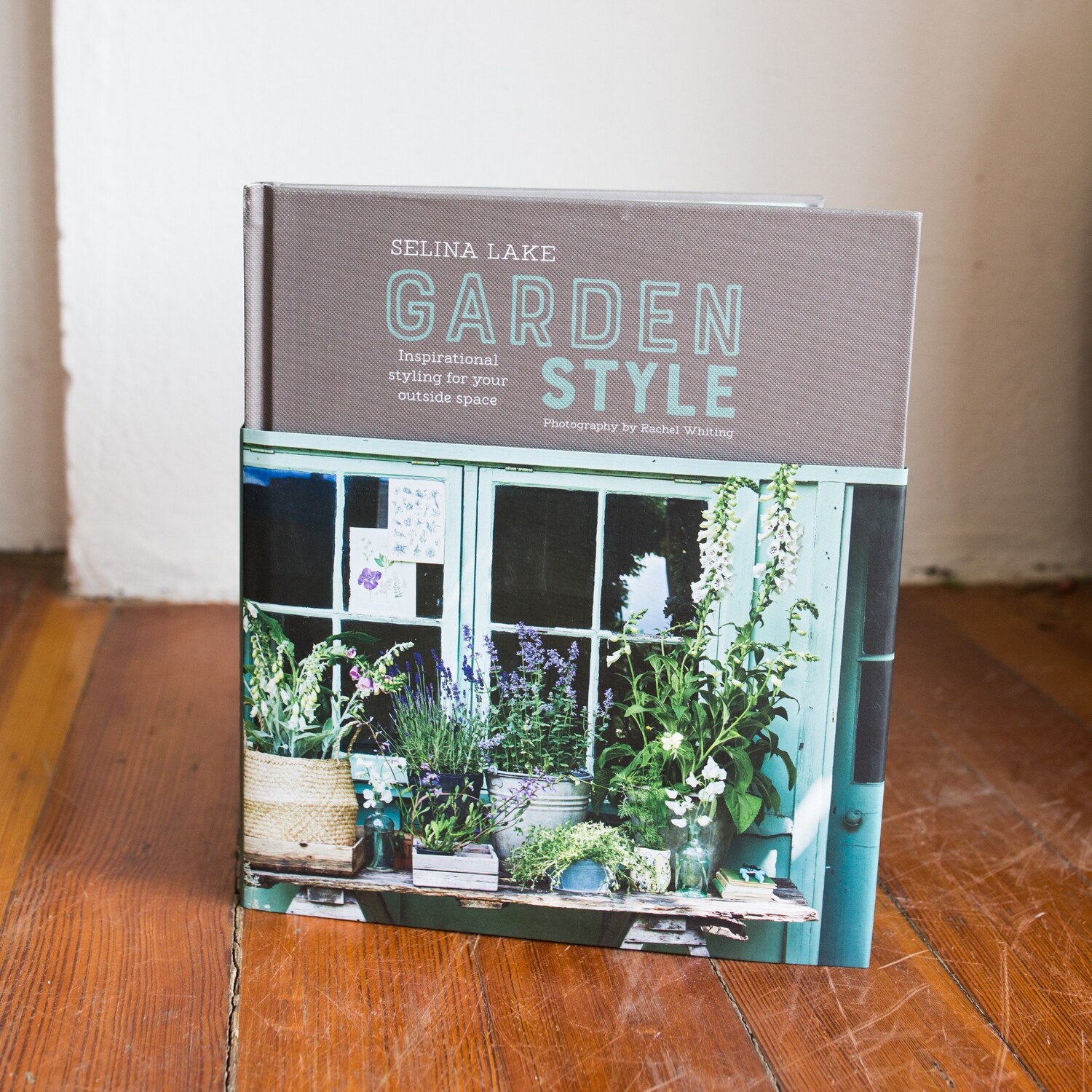 Selina Lake Garden Style Book