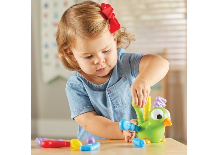 Fine Motor Peacock Pals- Bandada de pavos reales para practicar la motricidad fina