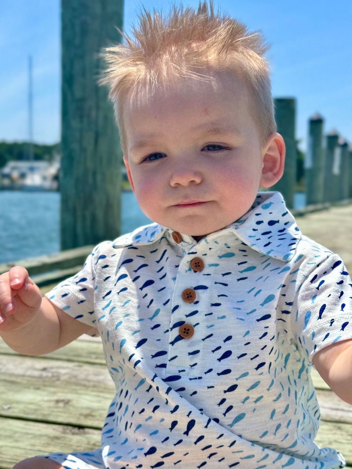 Me &amp; Henry 100% cotton knit Drift romper-blue/yellow fish