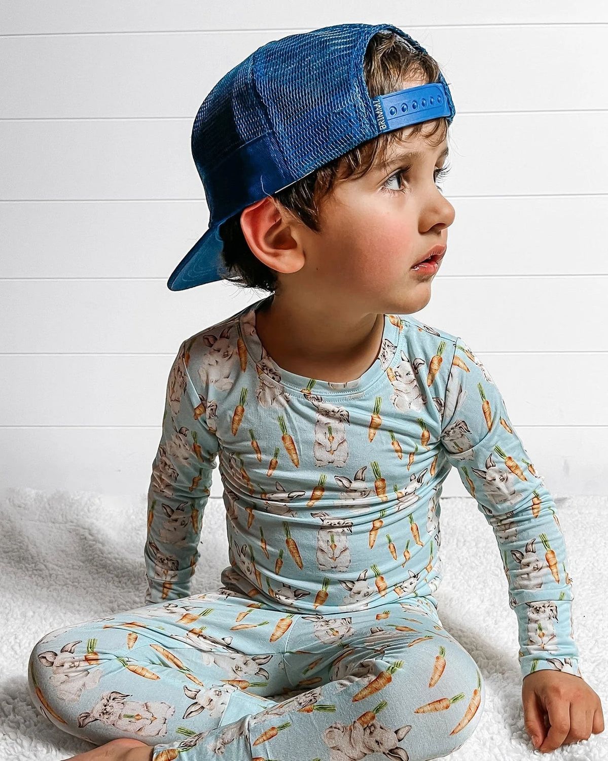 Lev Baby &quot;Pete&quot; 2 pc . lounge set  with bunnies