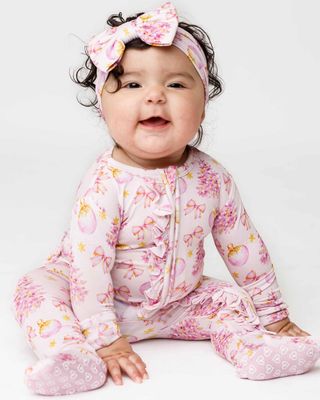 Lev Baby  Bamboo Kristina  ruffle holiday footie- 2 way zipper