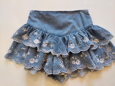 Hannah Banana scalloped edge embroidered skort with back zipper-stonewashed