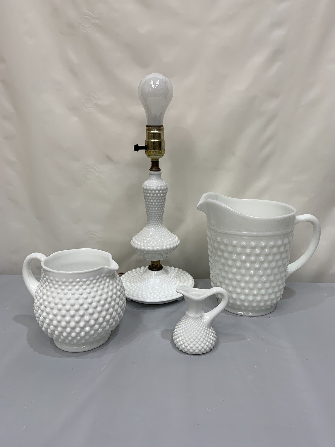4 pc. Vintage Milkglass lot