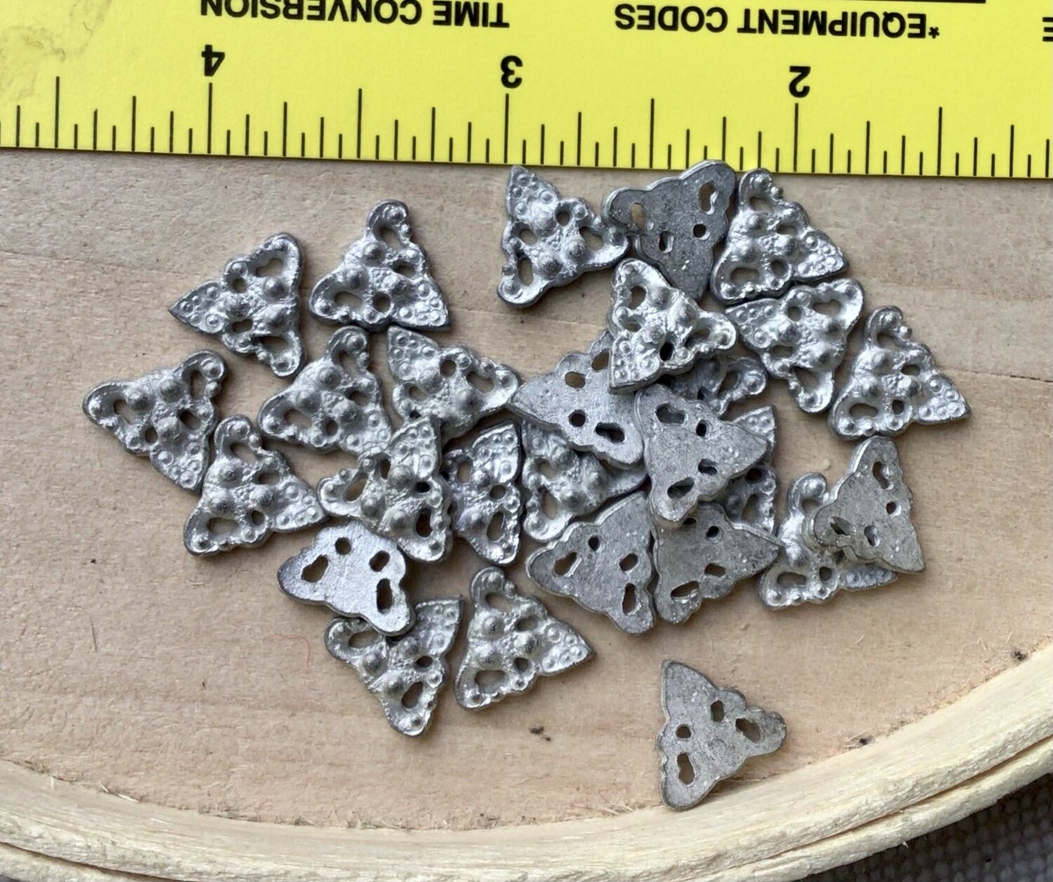 Beads: Silver Metal Flat Triangles