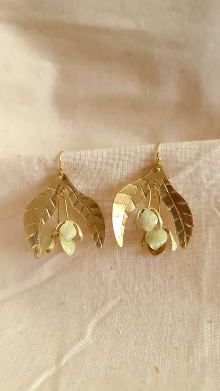 Aretes "FLOR DE IZOTE" medianos
