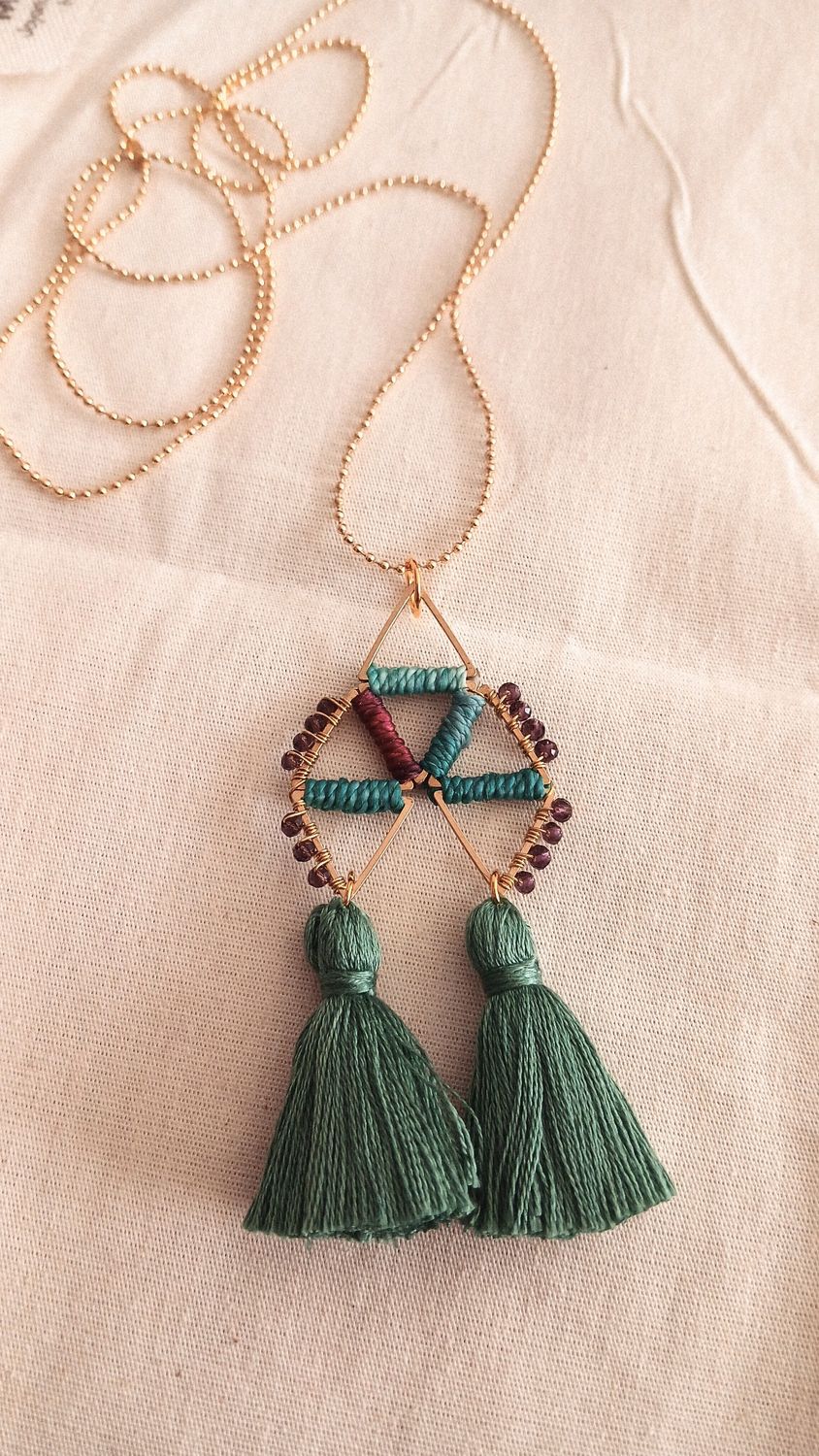 Collar "Barrilete" largo