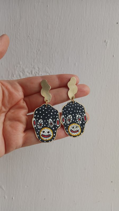 Aretes "MÁSCARA MONO"