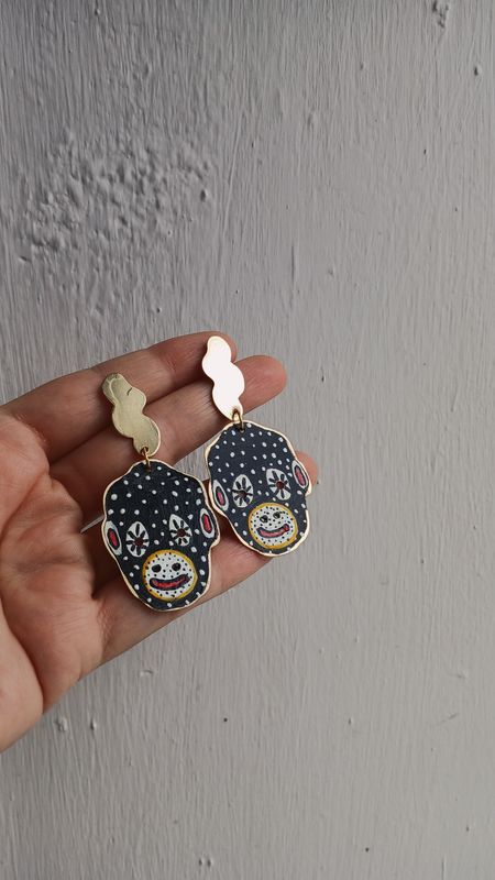 Aretes "MÁSCARA MONO"