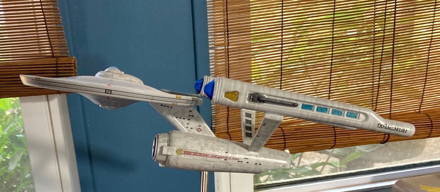 1000 Scale - Endeavour Class Conversion kit for the 1000 Scale Enterprise.