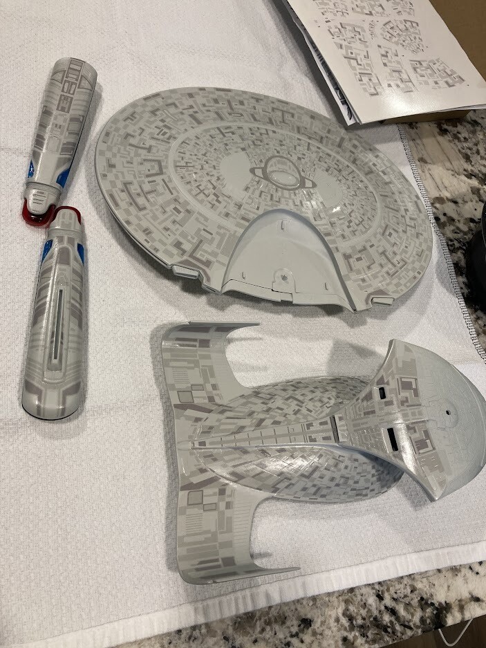 1400 Scale Nebula class and Galaxy/Enterprise D Aztec Graphics