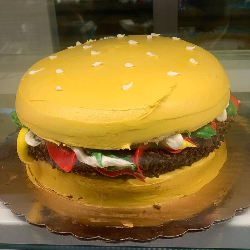 Hamburger Cake (serves 9-10)