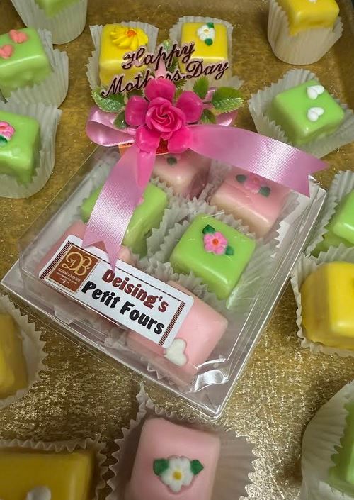 Petit fours